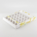Коробка на 25 конфет с фальшбортом цветная С ОКНОМ (20,4*20,4*3 см)